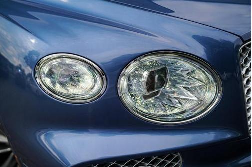 2022 Bentley Bentayga V8