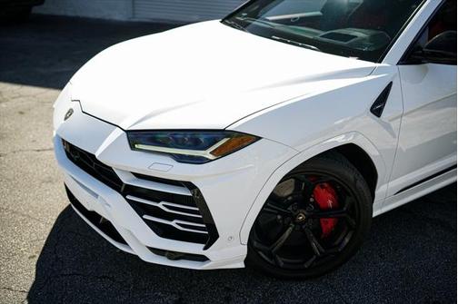 2021 Lamborghini Urus Graphite Capsule