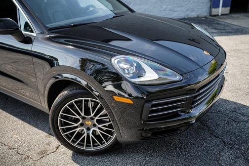 2021 Porsche Cayenne Base