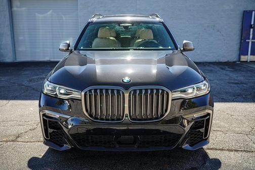 2021 BMW X7 M50i