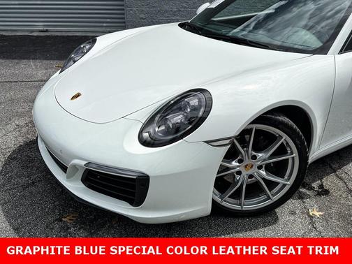 2019 Porsche 911 Carrera