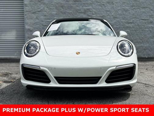 2019 Porsche 911 Carrera