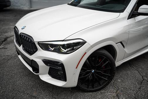 2023 BMW X6 M50i