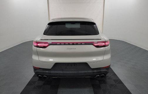 2022 Porsche Cayenne Base