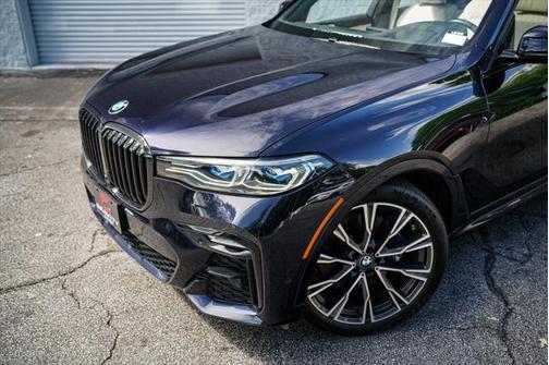 2022 BMW X7 M50i