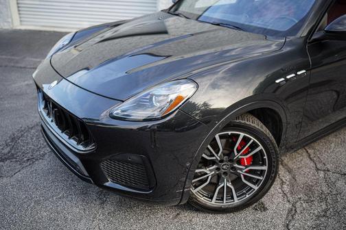 Nero Tempesta Metallic 2023 Maserati Grecale Modena