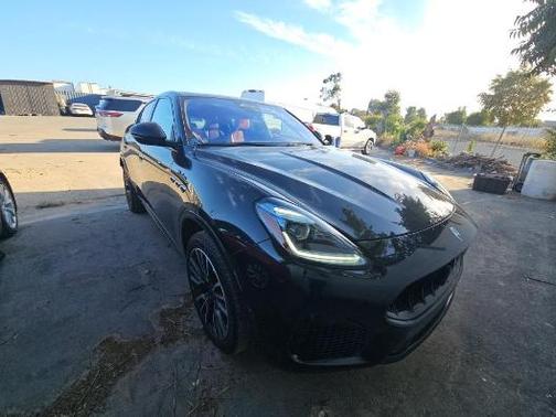 Nero Tempesta Metallic 2023 Maserati Grecale Modena