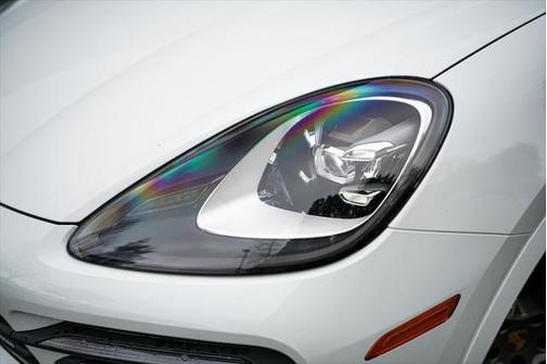 2022 Porsche Cayenne Platinum Edition