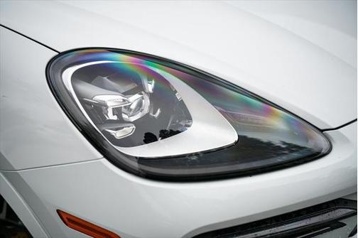 2022 Porsche Cayenne Platinum Edition