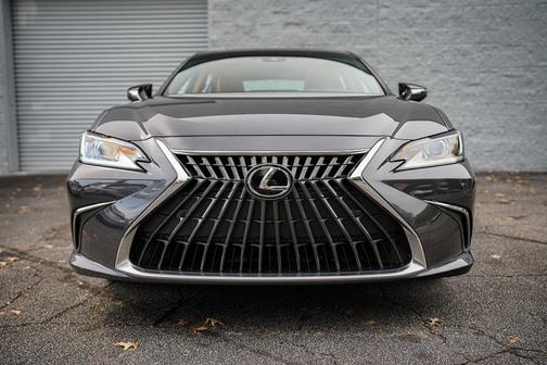 2023 Lexus ES 350 Base