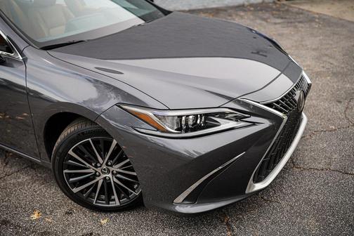 2023 Lexus ES 350 Base