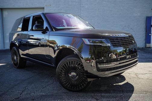 2023 Land Rover Range Rover P530 SE