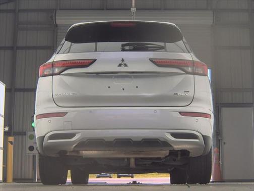2023 Mitsubishi Outlander PHEV SE S-AWC