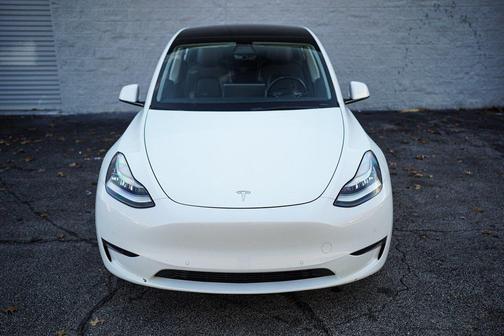 2022 Tesla Model Y Long Range Dual Motor All-Wheel Drive