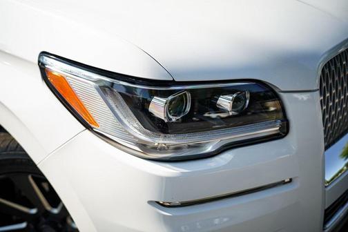 2022 Lincoln Navigator Standard