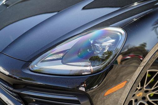 Black 2023 Porsche Cayenne Cayenne E-Hybrid Platinum Edition