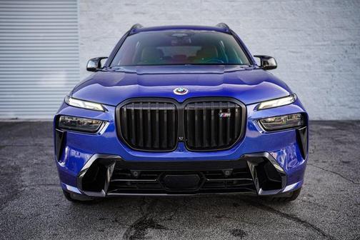 2024 BMW X7 M60i