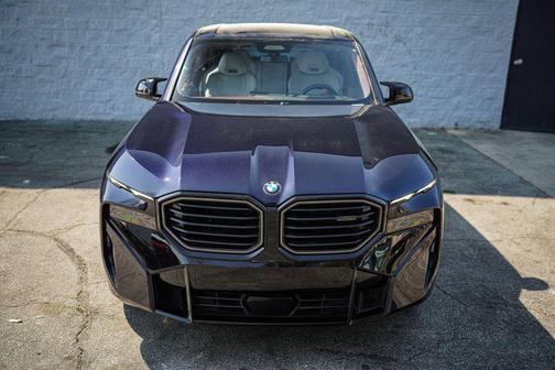 Carbon Black Metallic 2023 BMW XM Base