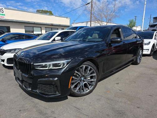 2022 BMW 740 i