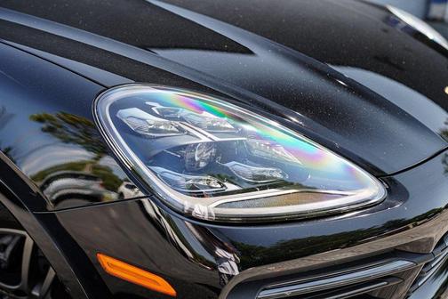 2022 Porsche Cayenne Platinum Edition