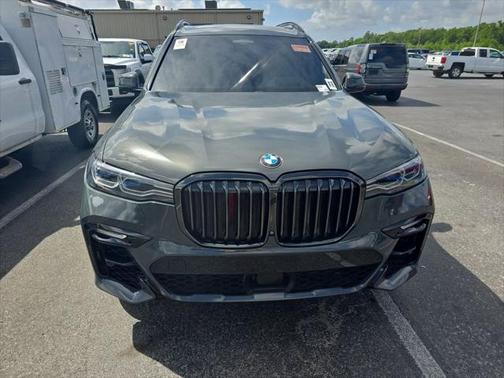 2022 BMW X7 M50i