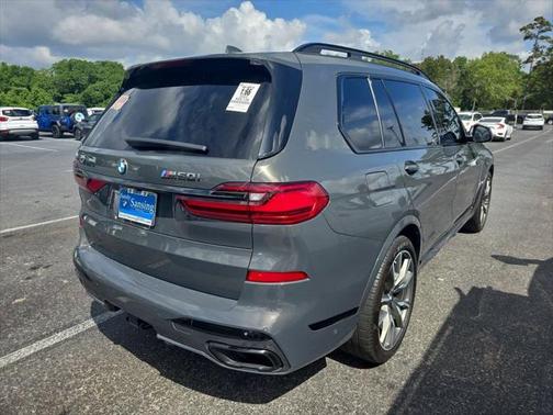 2022 BMW X7 M50i