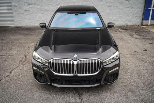 Black Sapphire Metallic 2022 BMW 750 i xDrive