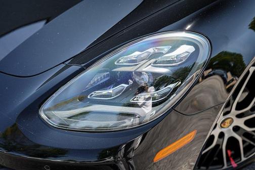 2022 Porsche Panamera Platinum Edition
