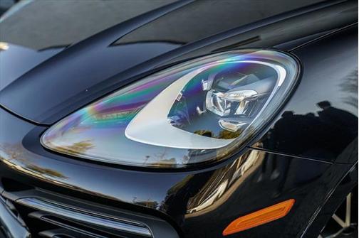 2022 Porsche Cayenne Base