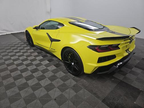Accelerate Yellow Metallic 2023 Chevrolet Corvette Z06