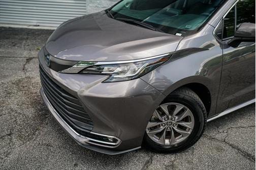 2022 Toyota Sienna XLE 7 Passenger