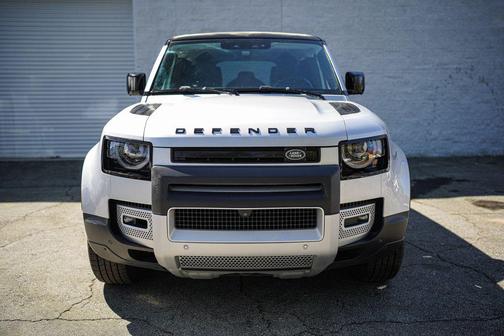 2024 Land Rover Defender 110 P300