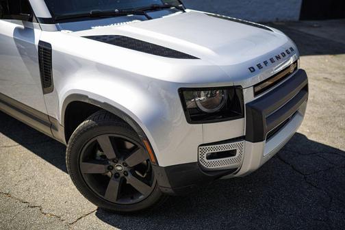2024 Land Rover Defender 110 P300