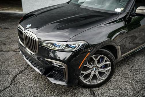 2022 BMW X7 M50i
