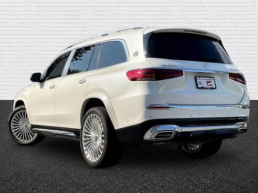 White 2023 Mercedes-Benz Maybach GLS 600 4MATIC