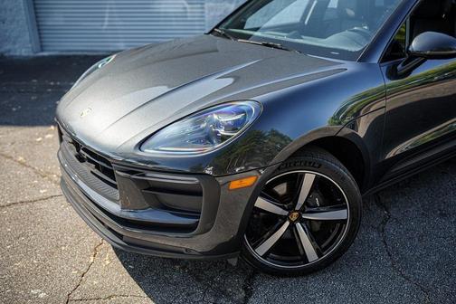 2024 Porsche Macan Base