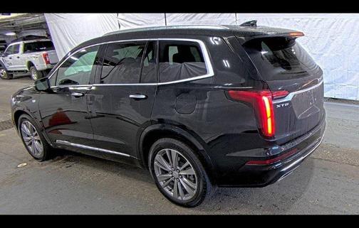 2023 Cadillac XT6 Premium Luxury FWD
