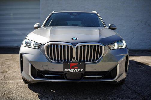 Gray Metallic 2025 BMW X5 sDrive40i