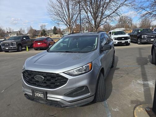 2022 Ford Edge SE