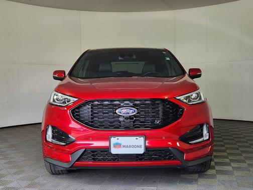 Rapid Red Metallic Tinted Clearcoat 2024 Ford Edge ST