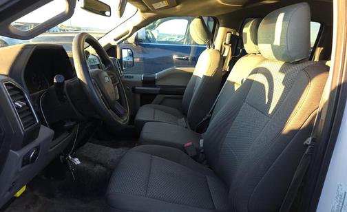 Oxford White 2019 Ford F-150 XLT