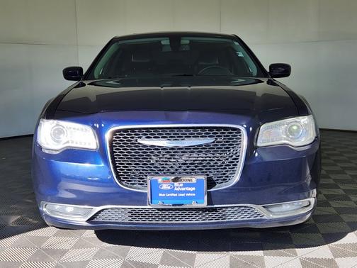 2017 Chrysler 300 LIMITED
