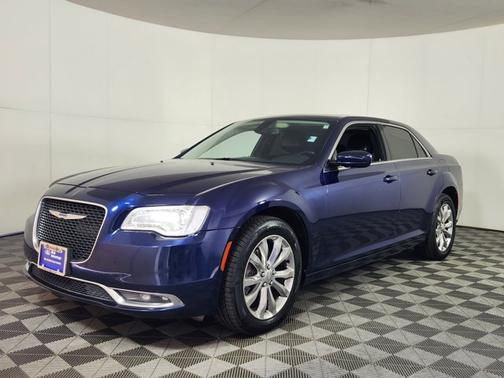 2017 Chrysler 300 LIMITED