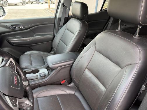 Dark Sky Metallic 2019 GMC Acadia SLT-2