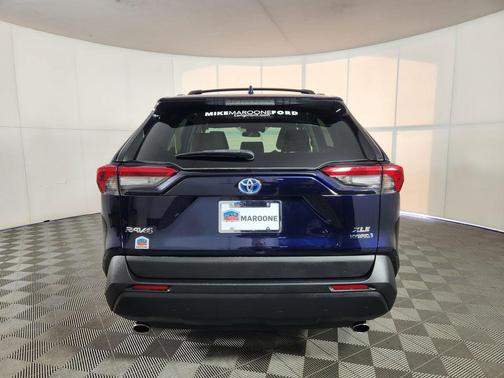 2020 Toyota RAV4 Hybrid XLE