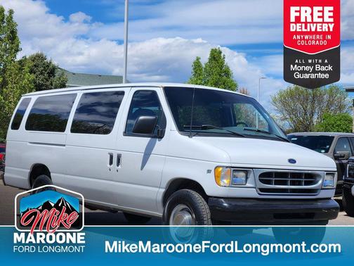 Oxford White 2000 Ford E350 Super Duty XL Wagon