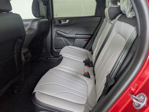 2025 Ford Escape PHEV SE