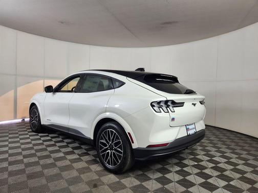 Star White Metallic Tri-Coat 2026 Ford Mustang Mach-E Premium