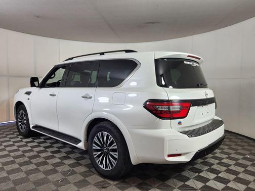 Aspen White TriCoat Pearl 2022 Nissan Armada SL 4WD