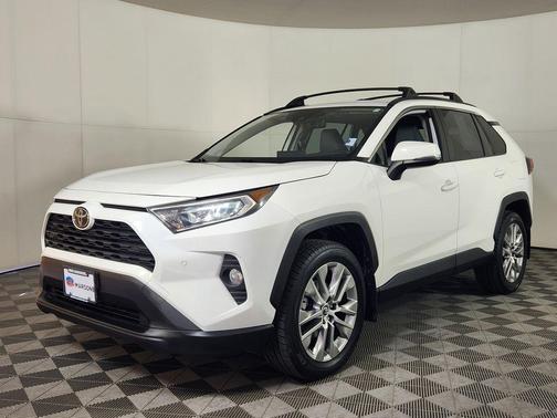 2019 Toyota RAV4 XLE Premium